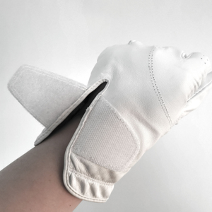 ถุงมือกอล์ฟสำหรับผู้ชายมืออาชีพ ดีไซน์ล่าสุด สวมใส่สบาย ระบายอากาศได้ดี ทำจากหนังแกะ พร้อมที่จับมือ สำหรับเล่นกีฬา - Product Image 5