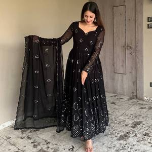 Ensemble de costume Anarkali pour femmes UC1150 Noir Brodé en Georgette Élégant et Stylé - Product Image 2