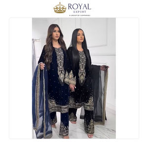 Colección de Trajes Pakistaníes de Diseñador a Precio Accesible, el Mejor Conjunto de Traje de Terciopelo para Fiestas y Festivales con Bordado - Product Image 5