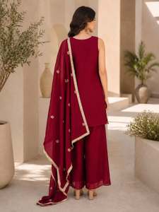 Ensemble prêt-à-porter de créateur avec haut en tissu Rangoli Crush, richement brodé et orné de sequins, pantalon Plazzo et dupatta. - Product Image 4