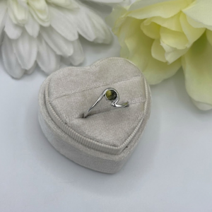 Anillo de Moldavita Certificado de Grado A Auténtico |   Moldavita auténtica de la República Checa, Chlum |   Plata de Ley 925 con Oro Rosa de 18K - Product Image 4