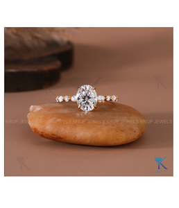Anillo de Compromiso Ovalado de Diamantes de 14K, Anillo de Oro de 14K Brillante y Moderno, Joyería Nupcial Minimalista y Elegante, Regalo para Mujer - Product Image 1