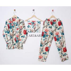 Ensemble de pyjama en coton indien imprimé à la main, vêtements de nuit élégants et tendance pour femmes et hommes, respirant, 100% coton pour l'été - Product Image 6