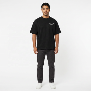 Camiseta Negra de Manga Corta con Cuello Redondo para Hombre, con Logotipo de Alas Bordado en la Parte Delantera, Corte Regular Informal, de Algodón Jersey - Product Image 4