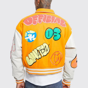 Veste de baseball de style universitaire pour homme avec col rabattu et logo personnalisable brodé de graffitis sur le devant - Product Image 3