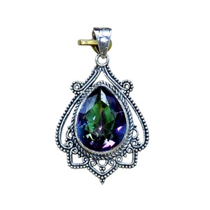 Colgante de plata de ley 925 personalizado en plata antigua con gemas de topacio místico multicolor natural y engastes de bisel para mujer. - Product Image 1