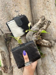 กระเป๋าสตางค์หนังวัวแบบพับสามทบสวยๆพร้อมฝาปิดแบบสแนปหนังแท้แบบตะวันตกกระเป๋าสตางค์ใส่บัตรเครดิตขนาดเล็ก - Product Image 5