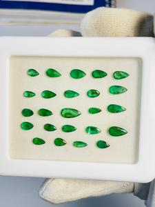 Par de Esmeraldas Naturales de Zambia, 11.90 CTS, Color Verde Premium, Excelente Brillo, Joyería Fina de Calidad, Certificadas por IGI - Product Image 3
