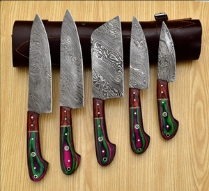 Ensemble de couteaux de cuisine en acier au carbone forgé sur mesure de qualité supérieure, 5 pièces, collection de couteaux de chef faits à la main - Product Image 4