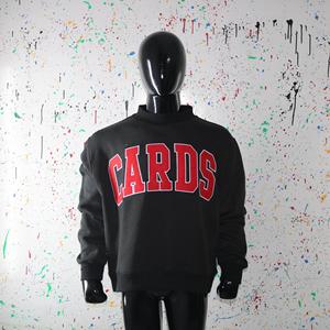 Sweat-shirt à col montant noir CARDS, broderie appliquée rouge 100%, col large, fils fins - Product Image 3