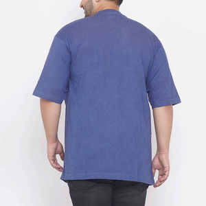 เสื้อยืดคอกลมแขนสั้นผู้ชายผ้าฝ้าย 100% สีทูโทน สกรีนโลโก้ด้านหน้าตามแบบ OEM ระบายอากาศได้ดี แห้งเร็ว เหมาะสำหรับออกกำลังกาย - Product Image 3