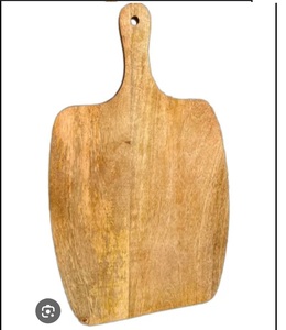 Planche à découper en bois d'acacia, gravée au laser sur mesure, planche à pizza pour cuisine, hôtel, café, fabriquée à la main avec une finition soignée - Product Image 5