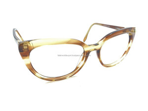 Lunettes en corne de buffle classiques et modernes de marques personnalisées spéciales Premium Lunettes en corne de buffle et de vache bien polies par FWE - Product Image 3