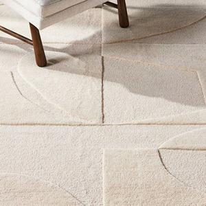 Alfombra Nórdica de Lana en Tonos Naturales |   Alfombra de Lujo con Diseño 3D en Crema |   Alfombra Minimalista de Forma Orgánica en Color Beige - Product Image 2