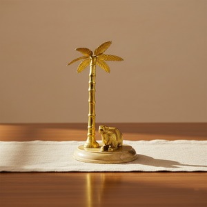 Statue de chameau en aluminium avec palmier, finition dorée, figurine décorative d'animal du désert, sculpture de table de luxe pour salon - Product Image 1