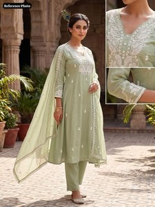 Traje Salwar de Seda de Diseñador con Bordado a Mano, Estilo Moderno, Vestido Largo Pakistaní Salwar Kameez Dupatta para Fiestas y Bodas - Product Image 3