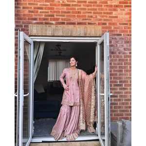 Ensemble haut-bas et Dupatta pour femmes styliste - Product Image 1