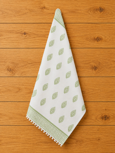Essuie-tout de cuisine en lin imprimé |   Essuie-tout en lin vert sauge à motif cachemire avec bordure décorative et garniture à pompons - Product Image 3