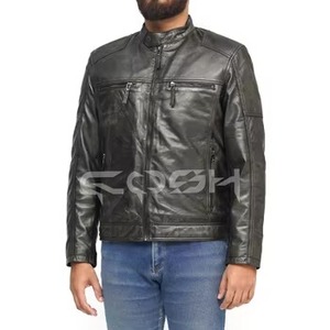 เสื้อแจ็คเก็ตหนังสีดำสไตล์คาเฟ่เรเซอร์สำหรับผู้ชาย พร้อมกระเป๋าซิปและปกเสื้อแบบกระดุม - Product Image 3