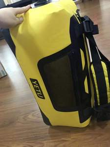 Bolsa de Viaje de Lona Resistente con Múltiples Bolsillos, Bolsa de Equipaje de Gran Capacidad para Fin de Semana, para Hombres y Mujeres, para Viajes Cortos, Color Gris - Product Image 6