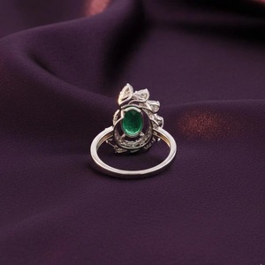 Anillo Ovalado con Halo de Esmeralda, Plata 925, Chapado en Oro Blanco de 14K, con Moissanita, Regalo de Aniversario, Estilo Minimalista - Product Image 4