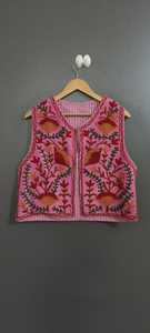 Gilet rose pour femme, brodé à la main, à col en V, style bohème, vêtement d'extérieur, 100% coton - Product Image 1
