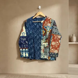 เสื้อแจ็คเก็ตผ้าฝ้ายสำหรับผู้หญิงแบบควิลท์ลายปะติดปะต่อสำหรับฤดูหนาว ปิดกระดุมด้านหน้า มีโลโก้ กันน้ำ ใส่ได้สองด้าน แขนยาว พิมพ์ลายดอกไม้ - Product Image 1