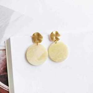Artesanía natural. Pendientes de cuerno natural hechos a mano para mujer. Fabricante de la India. Moda para fiestas. AL MALIK CRAFT. - Product Image 3