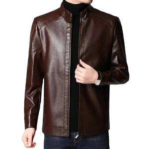 Veste universitaire en cuir véritable pour hommes vente en gros veste de moto avec logo personnalisé en relief avec fermeture à glissière pour la mode de printemps - Product Image 1