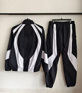 Conjunto Deportivo Cortavientos para Hombre, Chaqueta y Pantalones Deportivos Premium, Tela Ligera, Ajuste Cómodo, Ropa Deportiva Moderna - Product Image 5