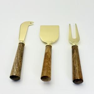 Ensemble de 3 pièces en métal doré PVD avec manche en bois pour le petit-déjeuner : couteaux à fromage et ensembles de spatules à beurre - Product Image 2