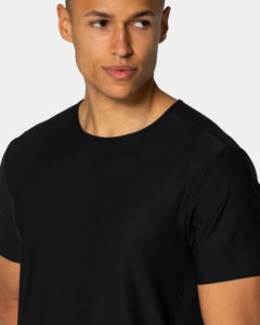 Camiseta de Hombre Negra Lisa de Cuello Redondo, Corte Regular, Manga Corta, Estilo Urbano Básico, 100% Algodón, Anti-Pilling, Transpirable, para Gimnasio - Product Image 2