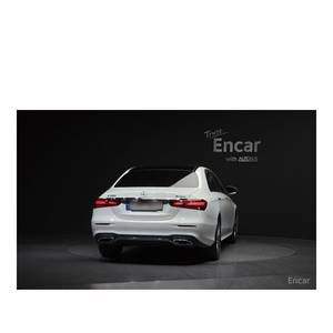 Mercedes-Benz Clase E E350 4MATIC AMG Line, Modelo Abril 2023, 54,875 km, Caja de Cambios Automática, Volante a la Izquierda, Asientos de Cuero, Cámara Trasera - Product Image 4