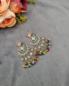 Pendientes de diseñador con cuentas de cristal y piedras preciosas talladas en forma de princesa, estilo Jhumka, para mujer, tradicionales, para fiestas y eventos, venta al por mayor. - Product Image 3