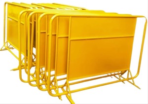 Barricada Metálica Resistente para Control de Multitudes y Seguridad - Product Image 2