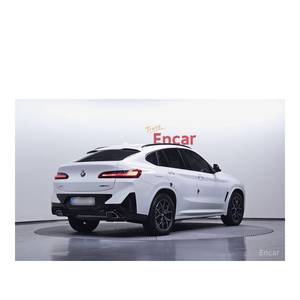 BMW X4 XDrive20i M Sport 2023 avec boîte de vitesses automatique, direction à gauche, caméra arrière, seulement 15 917 km parcourus - Product Image 2