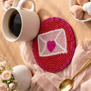 Posavasos de Corazón Rosa con Cuentas Hechos a Mano, Regalo Festivo de San Valentín para Ella, para Cocina y Decoración del Hogar - Product Image 2
