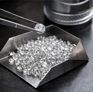 Diamantes Naturales Pulidos |   Corte Brillante Redondo |   0.010.02 Quilates |   Color G |   Diamantes Sueltos Sutariya Brothers para Joyería - Product Image 5