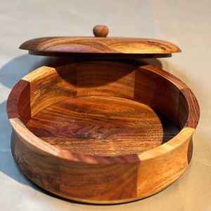 Boîte ronde en bois d'acacia massif durable pour chapati, chauffe-roti, casserole avec couvercle, pour la cuisine, la table à manger, le service et le rangement des aliments - Product Image 4