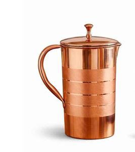 Ensemble de carafes en cuivre pour une culture de table haut de gamme, service d'eau artisanal en métal avec verres, durable et réutilisable pour le service à table. - Product Image 1