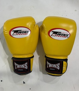 Guantes de Boxeo Twins Pro Fight, de Cuero Genuino, para MMA, Muay Thai, Entrenamiento, Sparring, Fitness, con Agarre Premium y Absorción de Humedad - Product Image 3