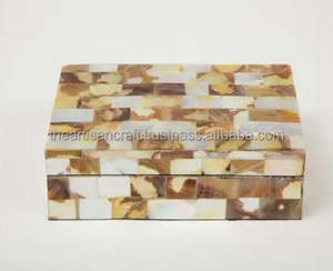 Boîte à bijoux en nacre, boîte à incrustations faite à la main, design moderne, forme carrée, construction durable, taille et couleur personnalisables pour l'artisanat - Product Image 3