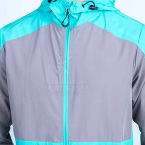 Veste d'hiver décontractée haut de gamme à capuche avec logo frontal, en tissu polyester durable et écologique pour une utilisation quotidienne en extérieur - Product Image 5