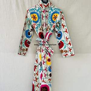 Chaqueta de algodón Suzani hecha a mano en India, chaqueta larga bordada a mano, abrigo unisex, chaqueta corta Suzani hecha a mano - Product Image 3