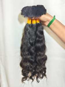Extensiones de Cabello Humano Remy Natural de la India, 20 Pulgadas, Doble Trama a Máquina y Cabello a Granel, Textura Ondulada Sedosa Natural - Product Image 1