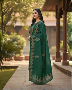 Conjunto de Salwar Kameez Bordado Vintage para Mujer, Verde, Estilo Étnico Indio/Pakistaní, de Secado Rápido, con Materiales Reciclados, para Eventos - Product Image 3