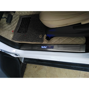 Auto-Türschwellerplatte für NAVARA NP300 2015 Willkommenspedal Trittbrett Edelstahl-Türschwellerplatte LED-Modell - Product Image 5