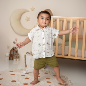 Conjunto de Muselina Orgánica Palm Breezy para Cuna de Bebé y Camisa Oversize con Estampado de Caramelos y Pantalones Cortos para 0-6 Meses 0-3 Meses Verano - Product Image 6