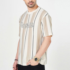 Camiseta de Hombre con Rayas Infinitas, Cuello Redondo, Manga Corta, Corte Regular, Informal, de Algodón, con Diseño Estampado en la Parte Delantera - Product Image 4