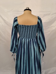 Robe longue décontractée pour femme en coton tissé à rayures bleues, col carré, manches longues smockées, coupe trapèze, taille naturelle, respirante - Product Image 5